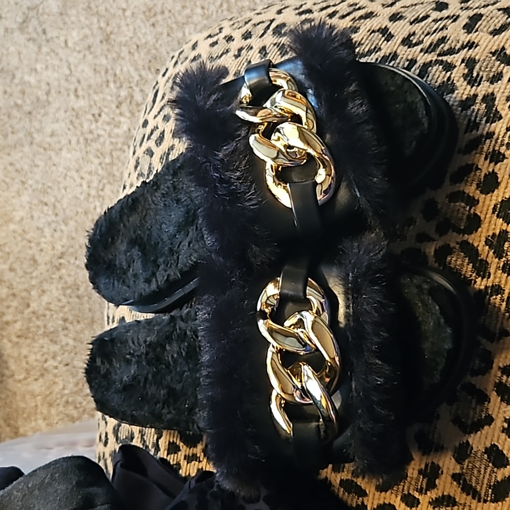 Faux Fur Slides .. BN